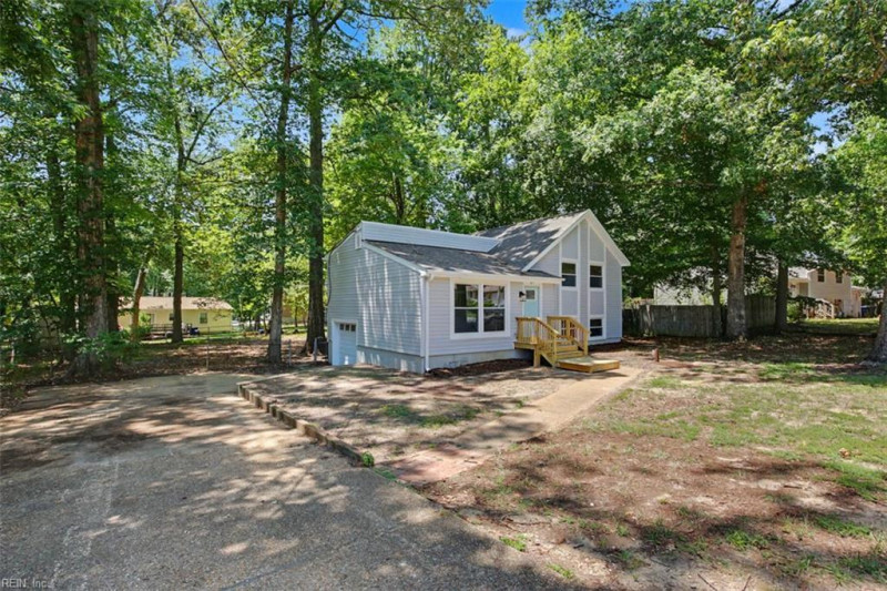 Photo 3 of 34 residential for sale in Newport News virginia Photo 3 of 34 residential for sale in Newport News virginia