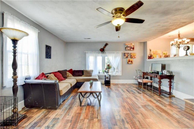 Photo 19 of 49 residential for sale in Isle of Wight County virginia