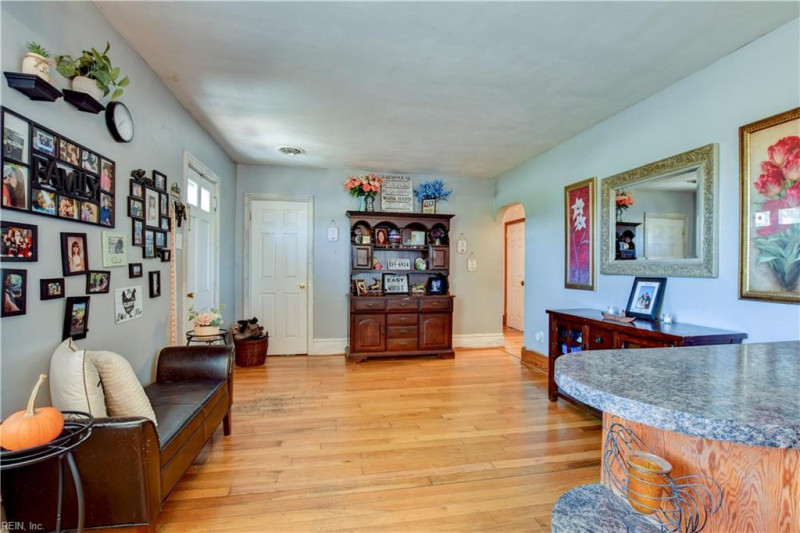 Photo 4 of 49 residential for sale in Isle of Wight County virginia
