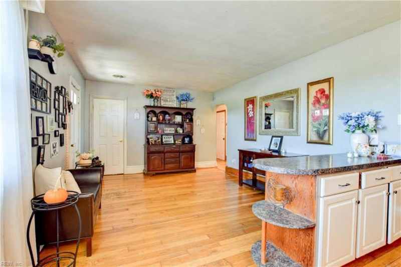 Photo 9 of 49 residential for sale in Isle of Wight County virginia