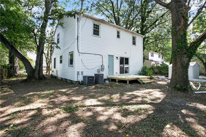 Photo 3 of 41 residential for sale in Chesapeake virginia Photo 3 of 41 residential for sale in Chesapeake virginia