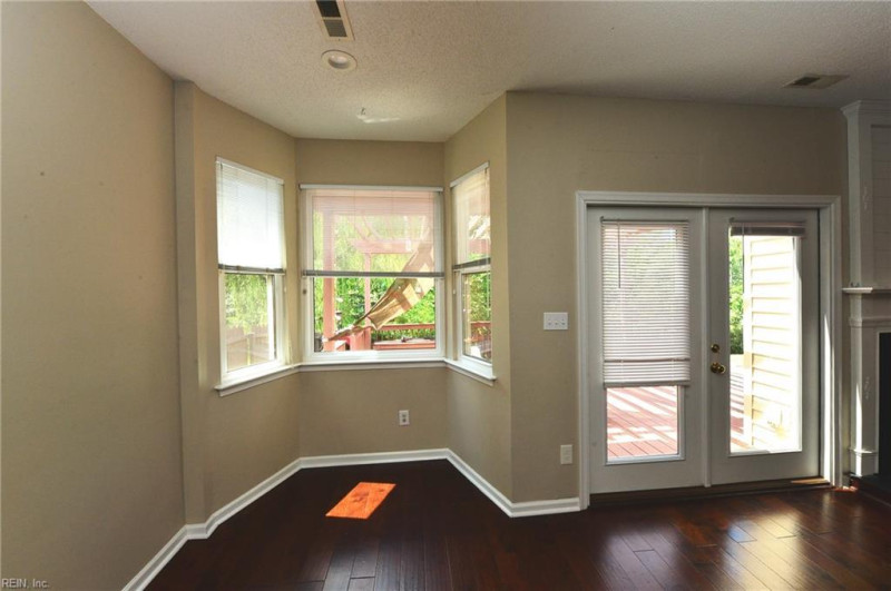 Photo 13 of 36 residential for sale in Chesapeake virginia