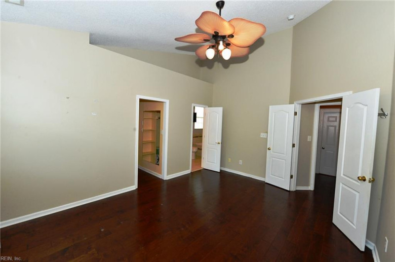 Photo 15 of 36 residential for sale in Chesapeake virginia