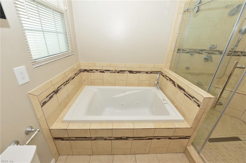 Photo 18 of 36 residential for sale in Chesapeake virginia