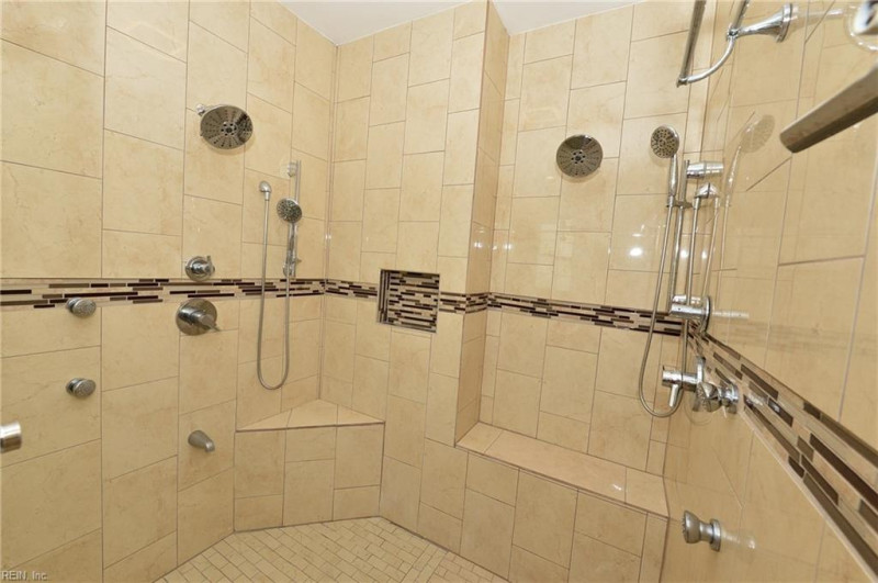 Photo 21 of 36 residential for sale in Chesapeake virginia