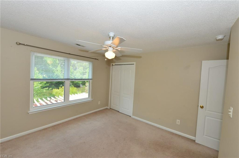 Photo 29 of 36 residential for sale in Chesapeake virginia