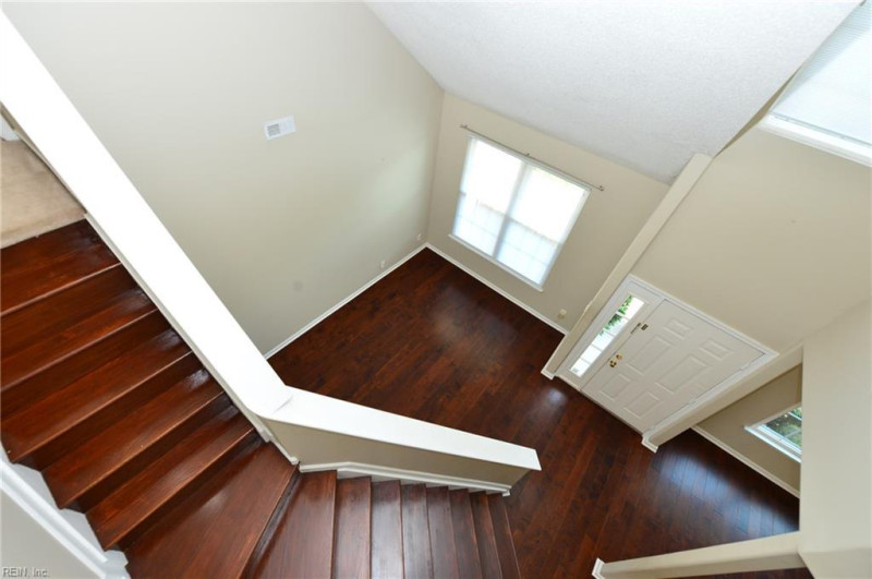Photo 5 of 36 residential for sale in Chesapeake virginia