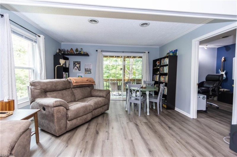 Photo 3 of 20 residential for sale in York County virginia