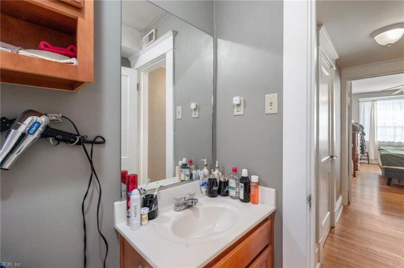 Photo 13 of 17 residential for sale in Norfolk virginia