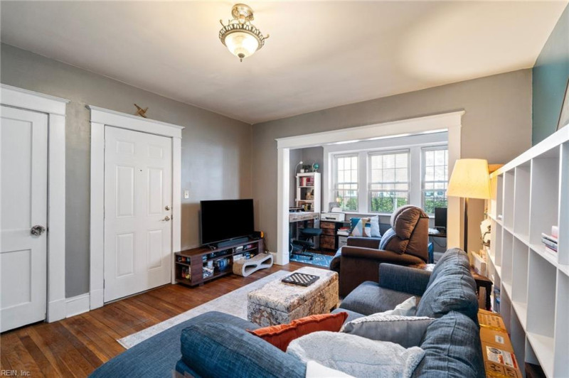 Photo 2 of 17 residential for sale in Norfolk virginia