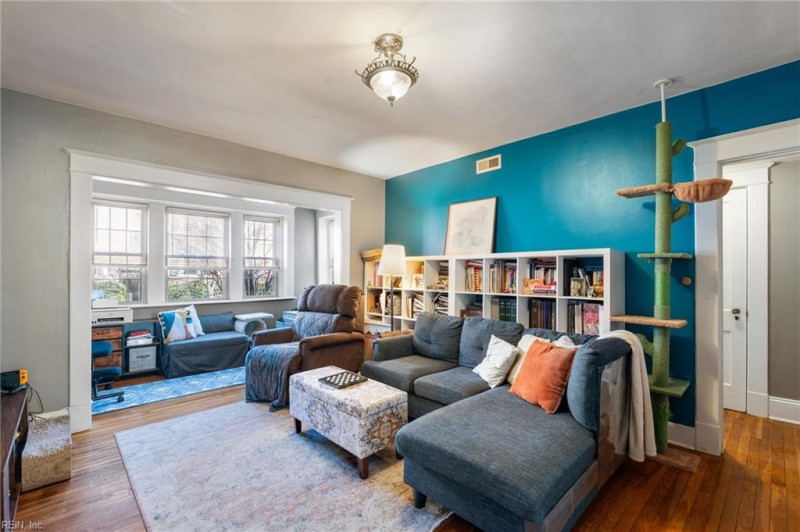 Photo 3 of 17 residential for sale in Norfolk virginia