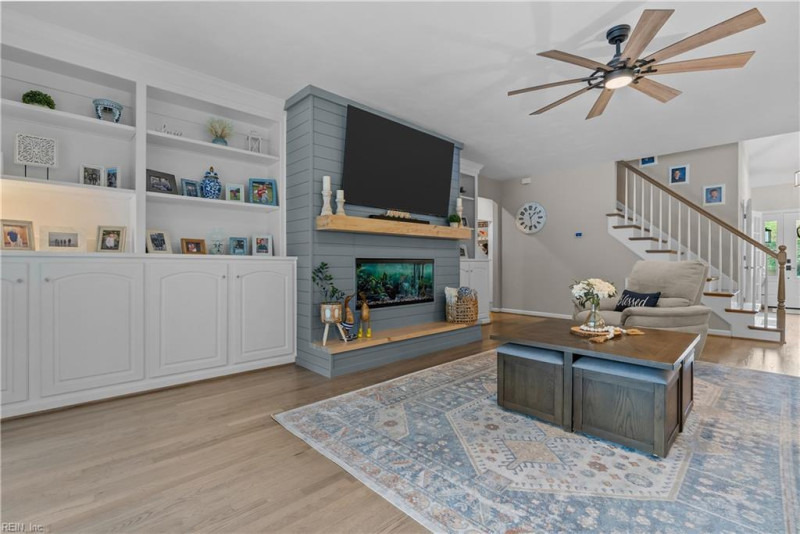 Photo 10 of 49 residential for sale in Virginia Beach virginia
