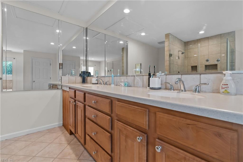 Photo 33 of 49 residential for sale in Virginia Beach virginia