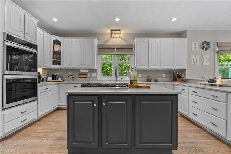 Photo 5 of 49 residential for sale in Virginia Beach virginia