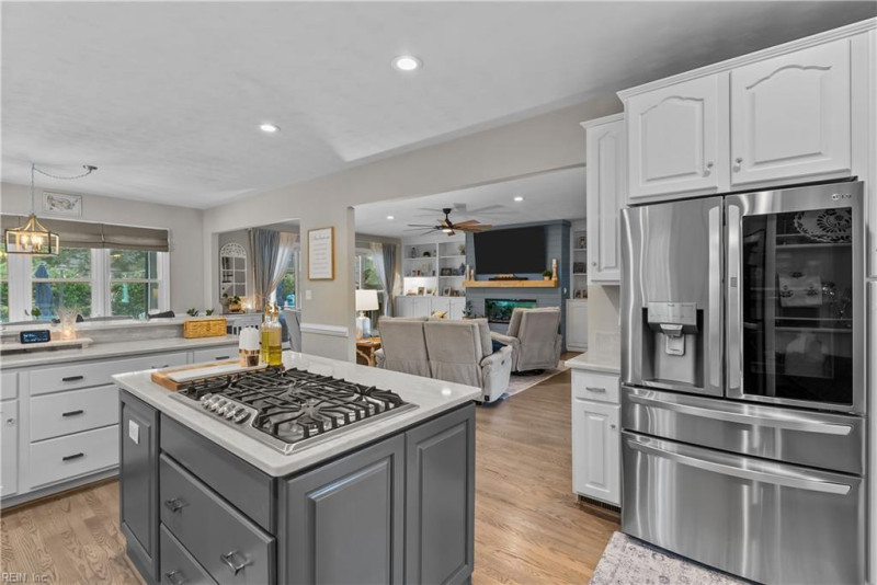 Photo 6 of 49 residential for sale in Virginia Beach virginia
