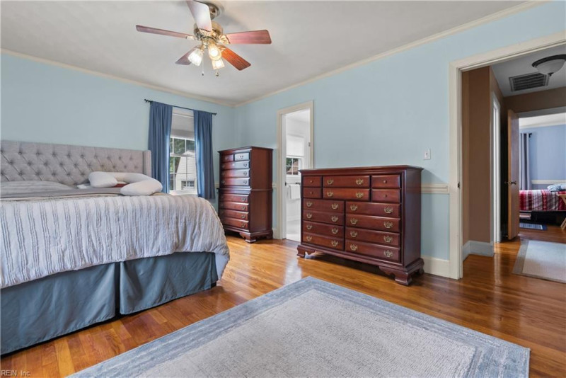 Photo 10 of 41 residential for sale in Portsmouth virginia