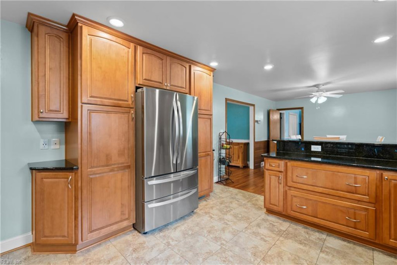 Photo 20 of 41 residential for sale in Portsmouth virginia