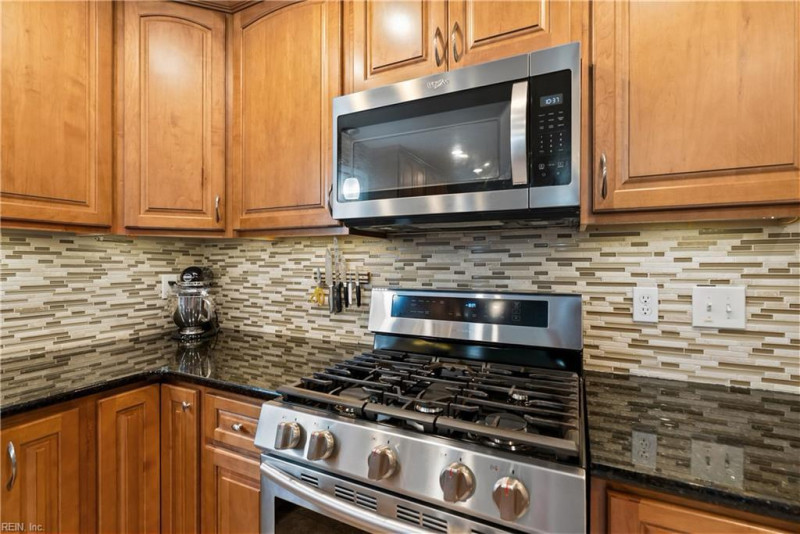 Photo 23 of 41 residential for sale in Portsmouth virginia