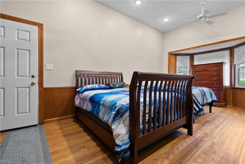 Photo 24 of 41 residential for sale in Portsmouth virginia