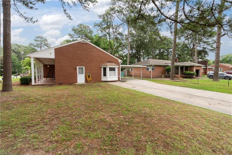 Photo 34 of 41 residential for sale in Portsmouth virginia