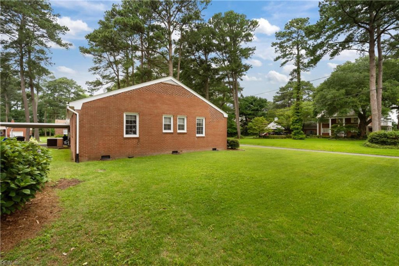 Photo 37 of 41 residential for sale in Portsmouth virginia