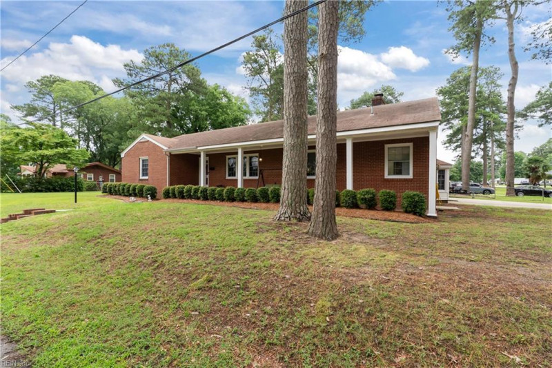 Photo 38 of 41 residential for sale in Portsmouth virginia