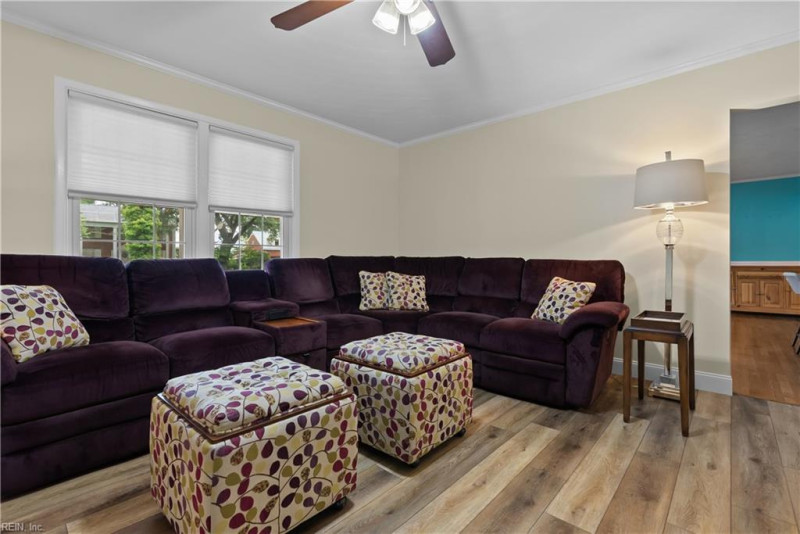Photo 8 of 41 residential for sale in Portsmouth virginia