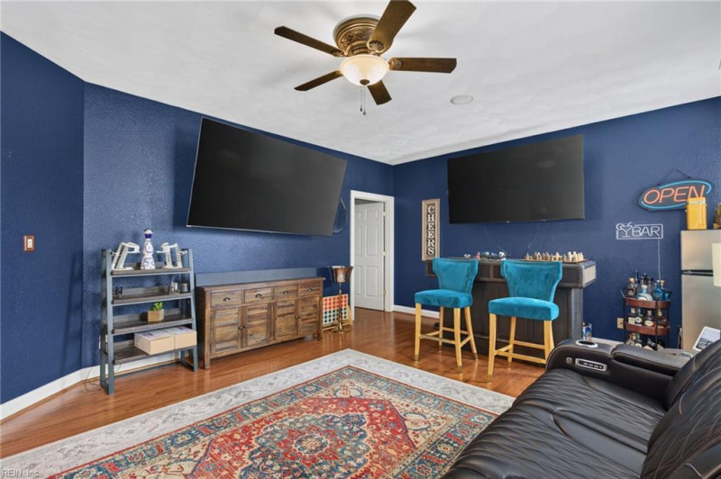 Photo 16 of 27 residential for sale in Chesapeake virginia