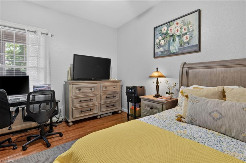 Photo 20 of 27 residential for sale in Chesapeake virginia