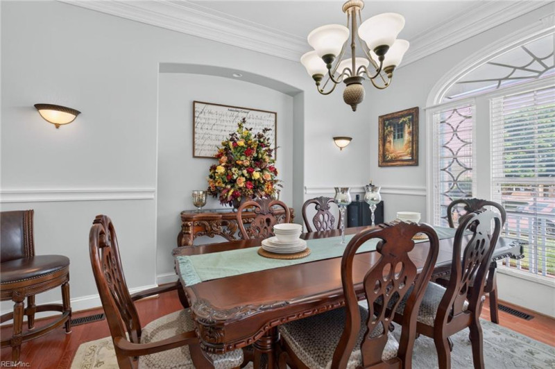 Photo 6 of 27 residential for sale in Chesapeake virginia