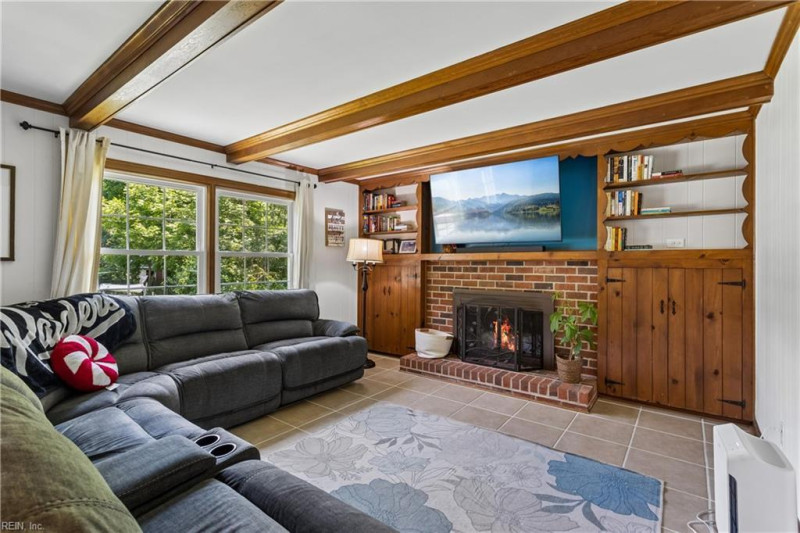 Photo 9 of 44 residential for sale in Newport News virginia