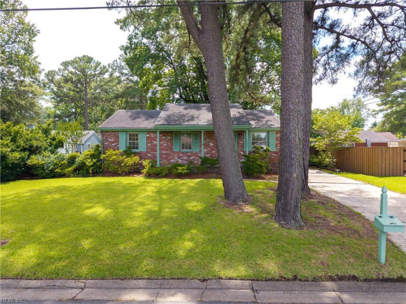 Photo 1 of 29 residential for sale in Chesapeake virginia