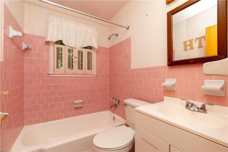 Photo 22 of 29 residential for sale in Chesapeake virginia