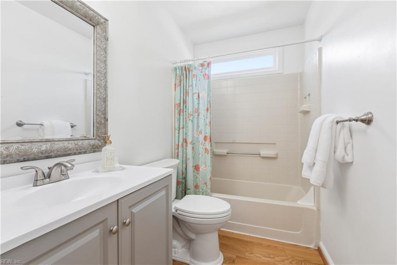 Photo 21 of 44 residential for sale in Chesapeake virginia