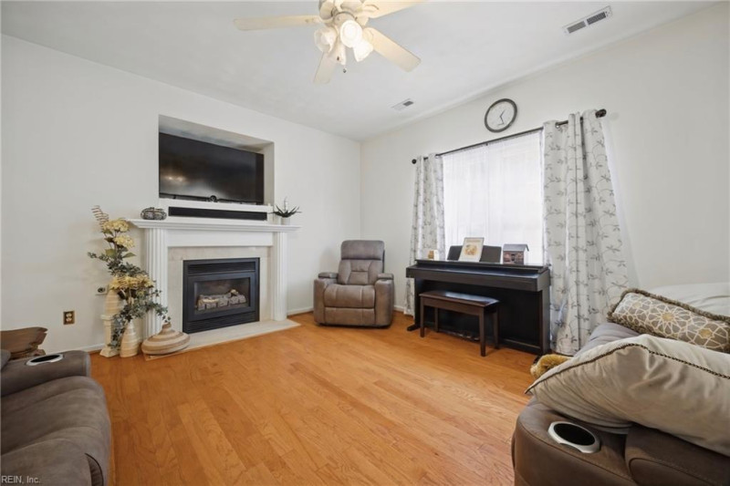 Photo 10 of 50 residential for sale in Newport News virginia Photo 10 of 50 residential for sale in Newport News virginia