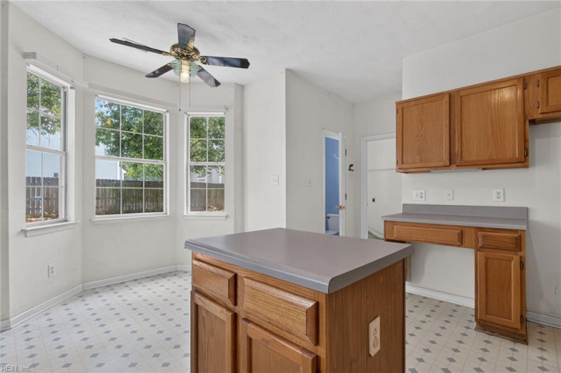 Photo 15 of 34 residential for sale in Virginia Beach virginia