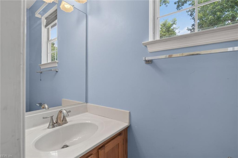 Photo 17 of 34 residential for sale in Virginia Beach virginia