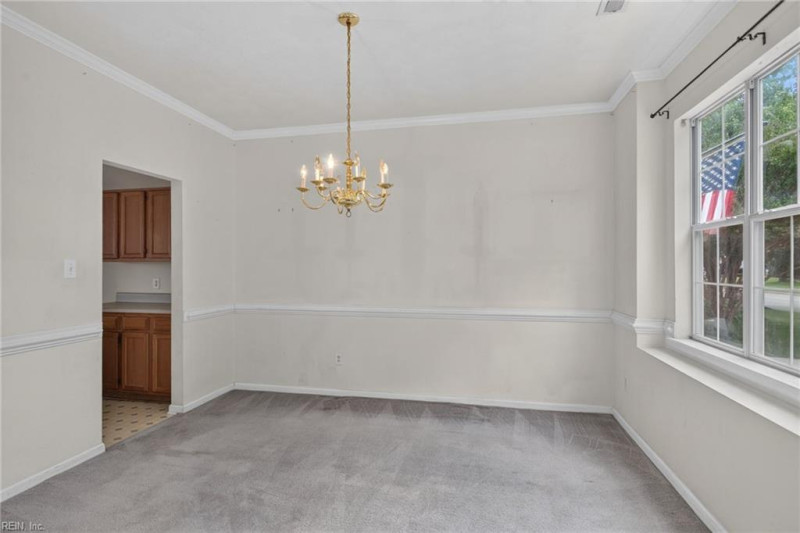 Photo 4 of 34 residential for sale in Virginia Beach virginia