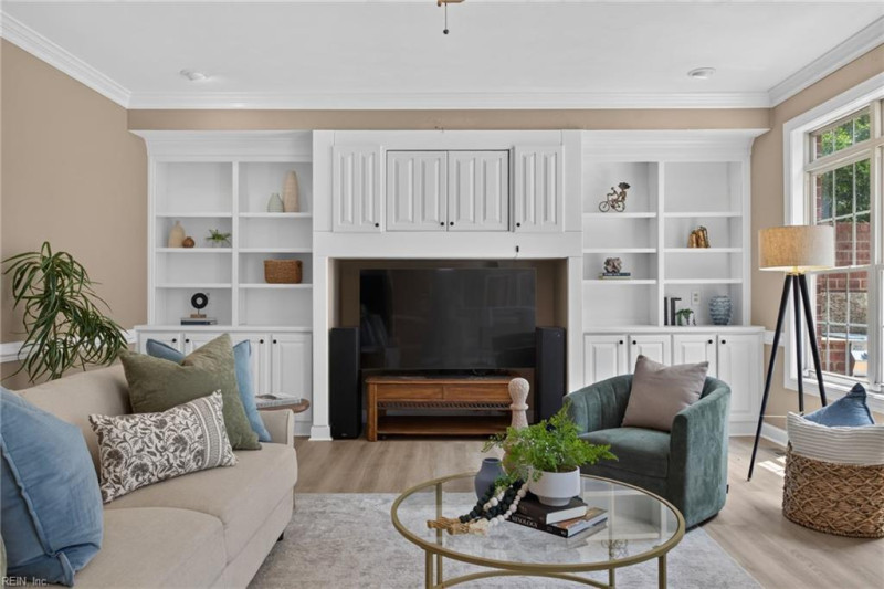 Photo 12 of 50 residential for sale in Chesapeake virginia