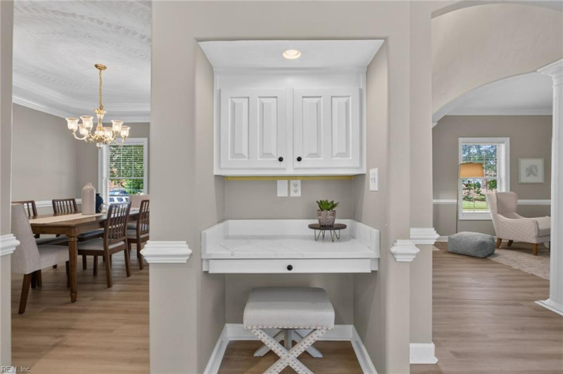 Photo 17 of 50 residential for sale in Chesapeake virginia