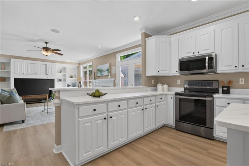 Photo 18 of 50 residential for sale in Chesapeake virginia