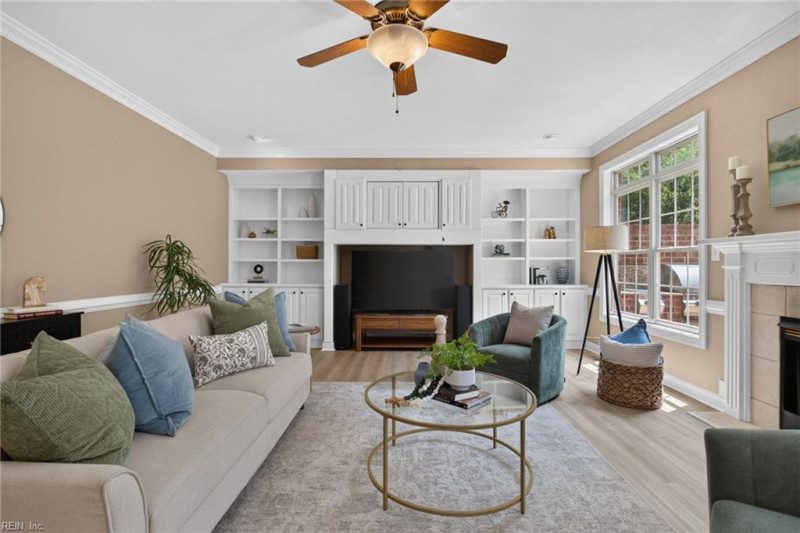 Photo 3 of 50 residential for sale in Chesapeake virginia