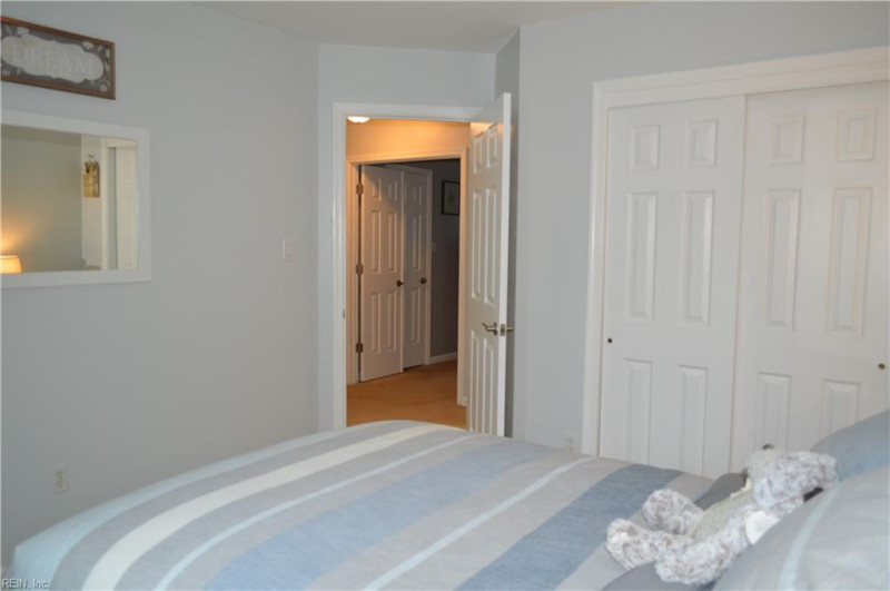 Photo 13 of 43 residential for sale in Chesapeake virginia