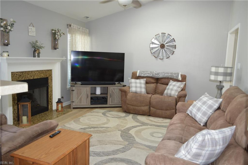 Photo 33 of 43 residential for sale in Chesapeake virginia