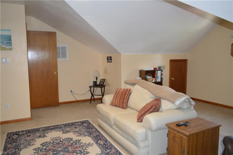 Photo 37 of 43 residential for sale in Chesapeake virginia