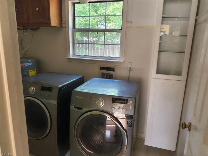 Photo 7 of 11 residential for sale in Newport News virginia
