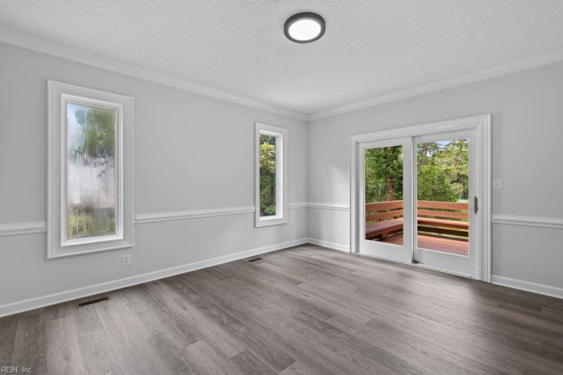Photo 12 of 46 residential for sale in Virginia Beach virginia