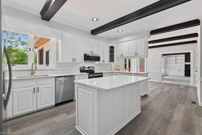 Photo 3 of 46 residential for sale in Virginia Beach virginia