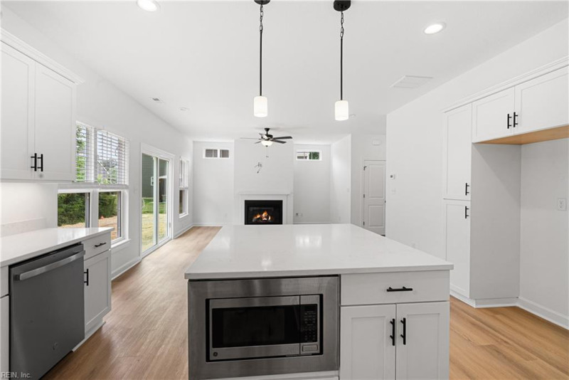 Photo 10 of 27 residential for sale in Hampton virginia