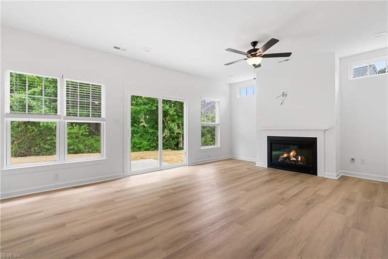 Photo 3 of 27 residential for sale in Hampton virginia